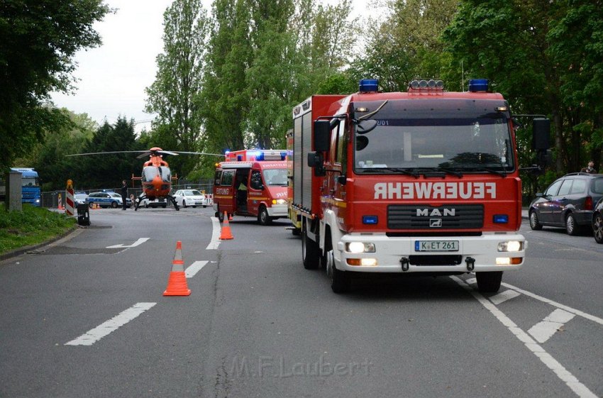 VU Krad PKW Koeln Merkenich Edsel Ford Str P20.jpg